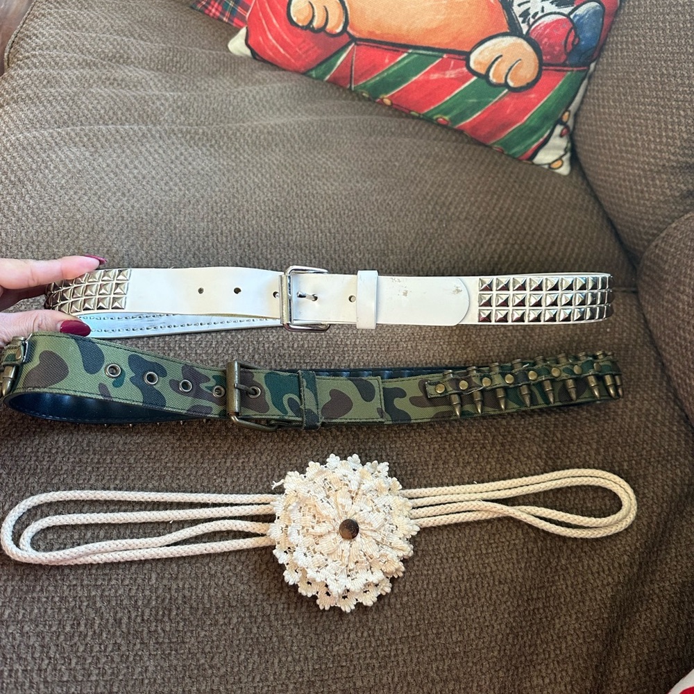 3 belts - Picture 4 of 4